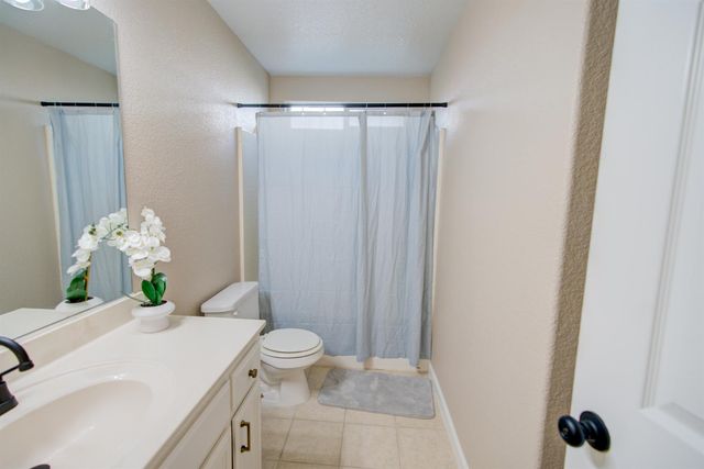 3546 Paseo Verde Ave, Merced, CA 95348