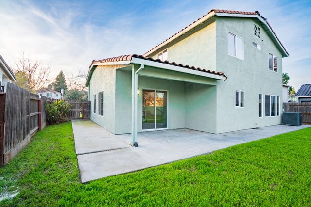 3546 Paseo Verde Ave, Merced, CA 95348