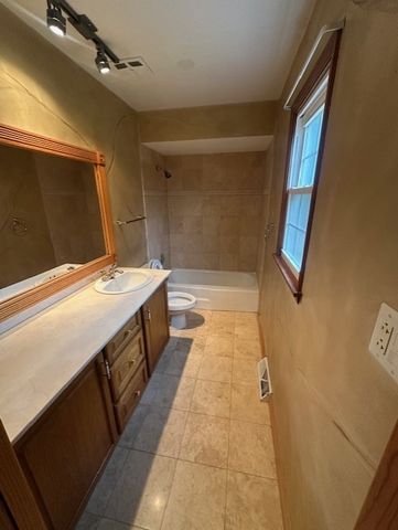 9S711 BROOKBANK Road, Willowbrook, IL 60527