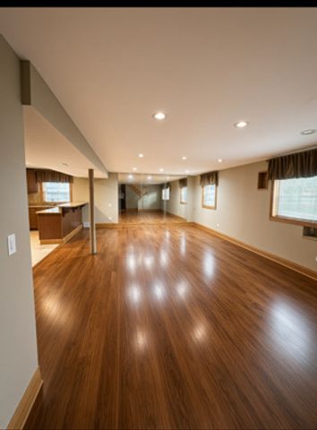 9S711 BROOKBANK Road, Willowbrook, IL 60527