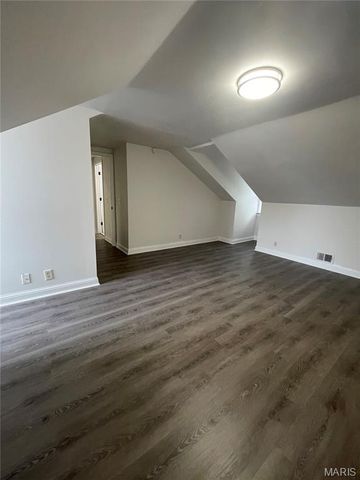 2332 S 13th Street, St Louis, MO 63104