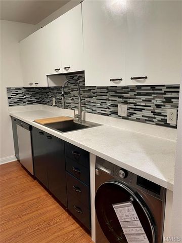 2332 S 13th Street, St Louis, MO 63104