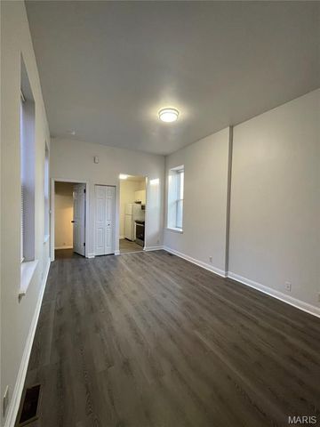 2332 S 13th Street, St Louis, MO 63104