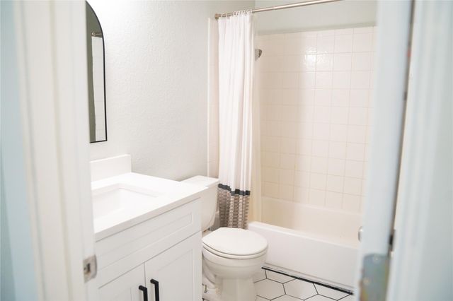 14301 Lemongrass LN, Pflugerville, TX 78660