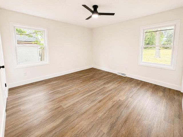 7245 S 35th STREET, Franklin, WI 53132