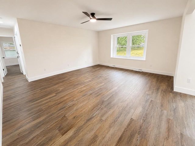 7245 S 35th STREET, Franklin, WI 53132