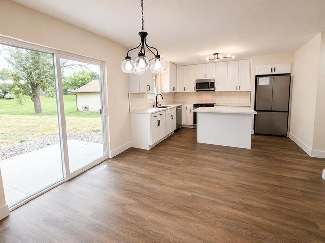 7245 S 35th STREET, Franklin, WI 53132