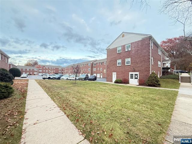 293 Bogert Road, River Edge, NJ 07661