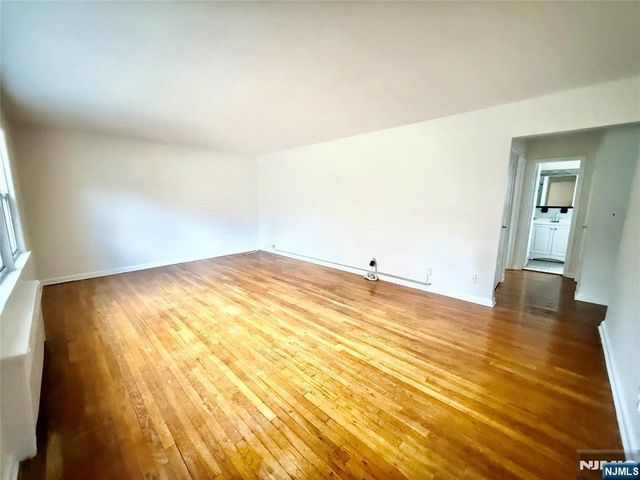 293 Bogert Road, River Edge, NJ 07661