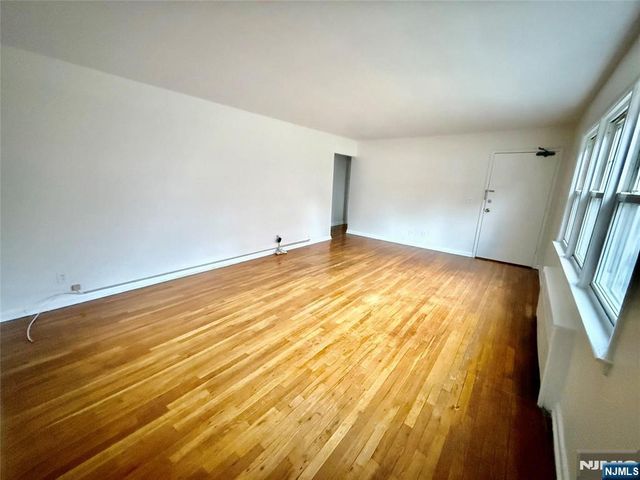 293 Bogert Road, River Edge, NJ 07661