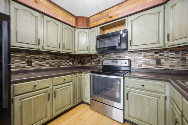 2811 26th Street Circle S, Moorhead, MN 56560