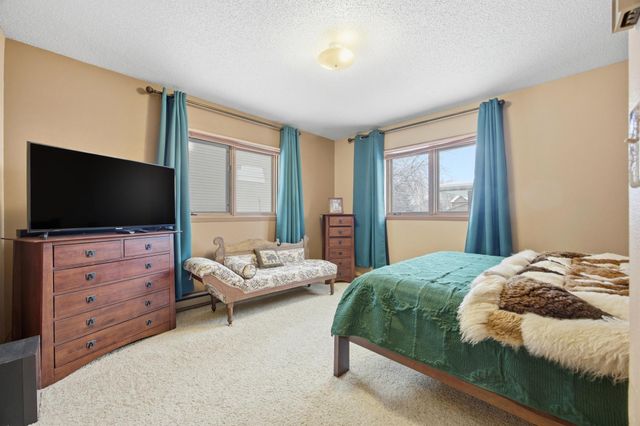 2811 26th Street Circle S, Moorhead, MN 56560