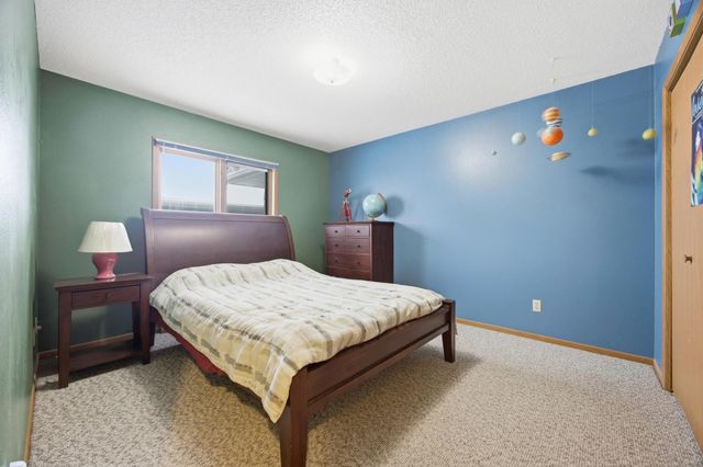 2811 26th Street Circle S, Moorhead, MN 56560