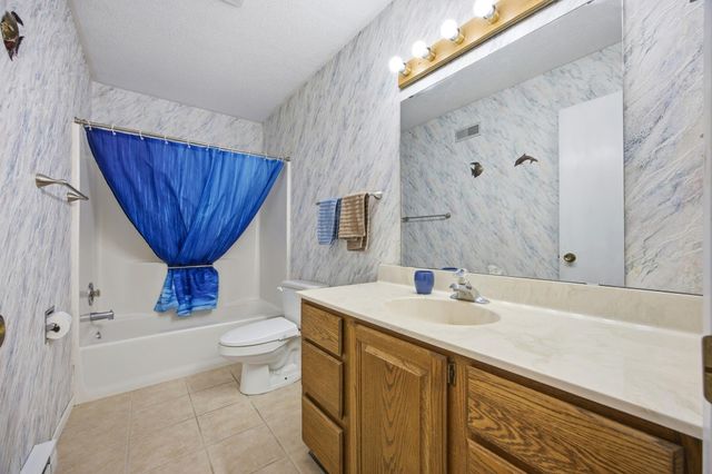 2811 26th Street Circle S, Moorhead, MN 56560