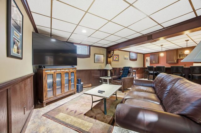 2811 26th Street Circle S, Moorhead, MN 56560