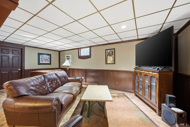 2811 26th Street Circle S, Moorhead, MN 56560