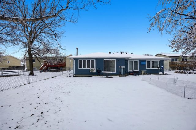 2811 26th Street Circle S, Moorhead, MN 56560