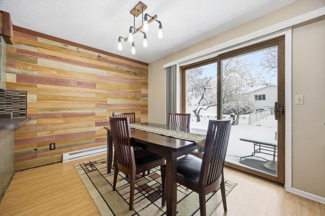 2811 26th Street Circle S, Moorhead, MN 56560