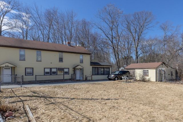 35 Canobieola Rd, Methuen, MA 01844