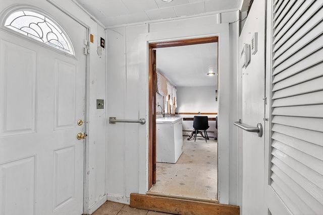 35 Canobieola Rd, Methuen, MA 01844