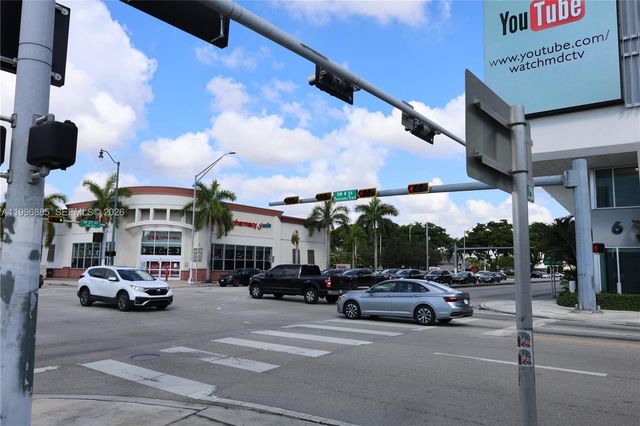 2614 SW 8th St, Miami, FL 33135