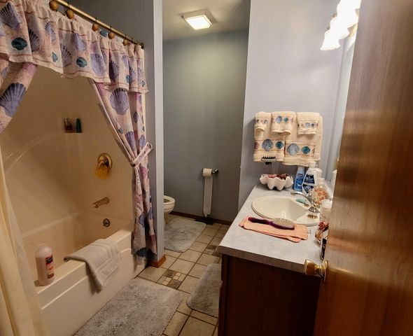 1201 Railey Creek Road, Reeds Spring, MO 65737