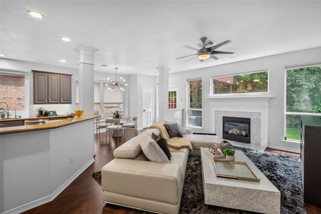2242 Ash Grove Way, Dallas, TX 75228