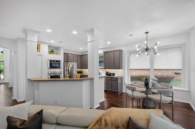 2242 Ash Grove Way, Dallas, TX 75228