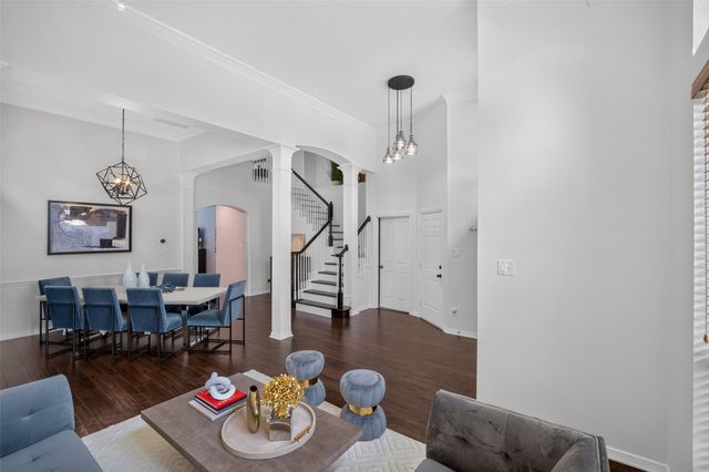 2242 Ash Grove Way, Dallas, TX 75228