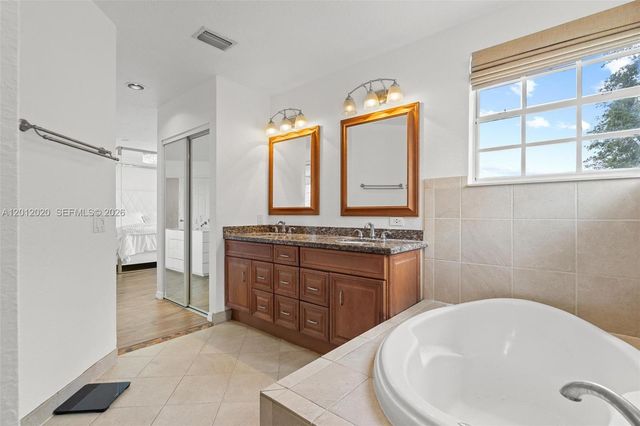303 Bridgeton Road, Weston, FL 33326