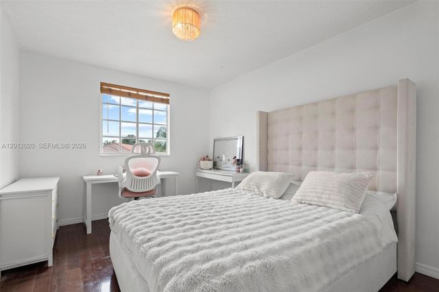 303 Bridgeton Road, Weston, FL 33326