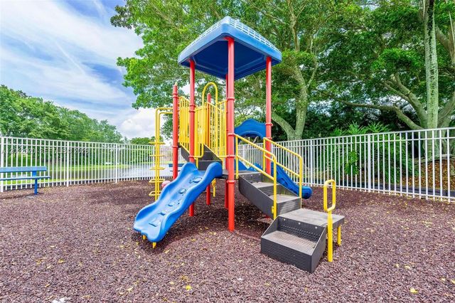 303 Bridgeton Road, Weston, FL 33326