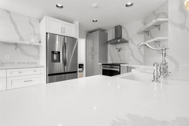 303 Bridgeton Road, Weston, FL 33326