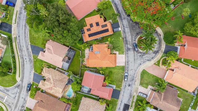 303 Bridgeton Road, Weston, FL 33326