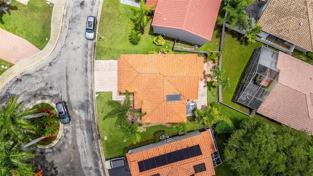303 Bridgeton Road, Weston, FL 33326