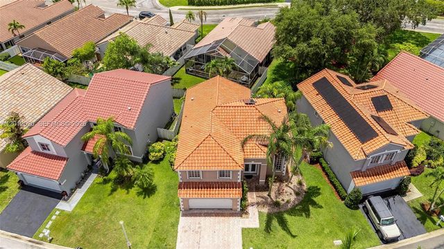 303 Bridgeton Road, Weston, FL 33326