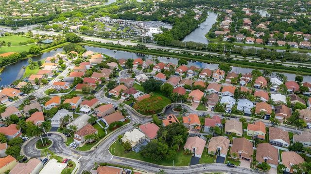 303 Bridgeton Road, Weston, FL 33326