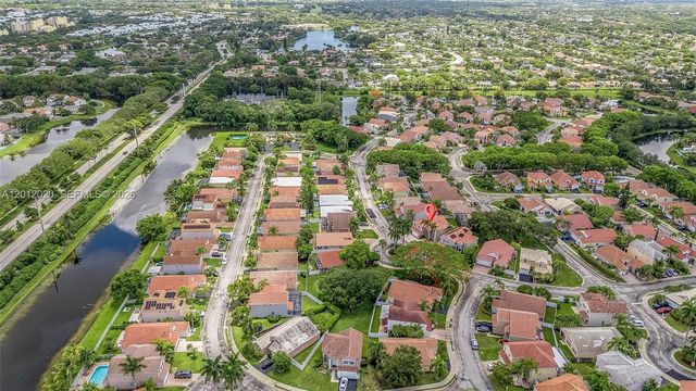 303 Bridgeton Road, Weston, FL 33326