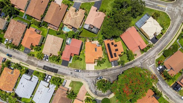 303 Bridgeton Road, Weston, FL 33326