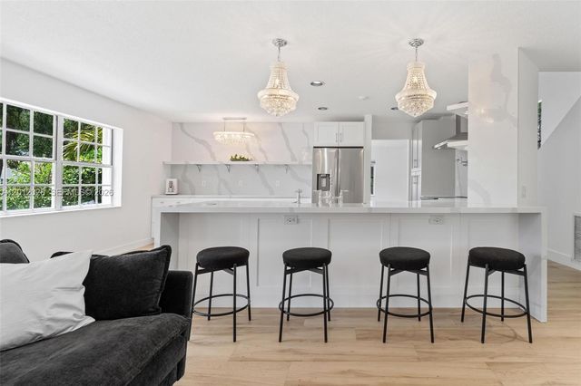 303 Bridgeton Road, Weston, FL 33326