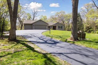 2015 W Glenmoor Lane, Janesville, WI 53545