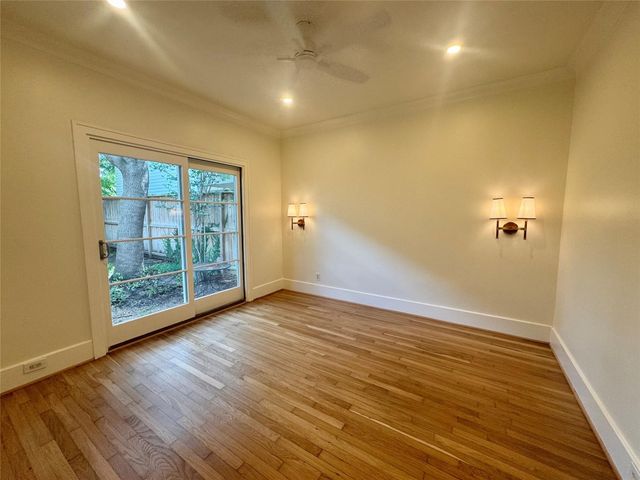 916 W Melwood Street, Houston, TX 77009