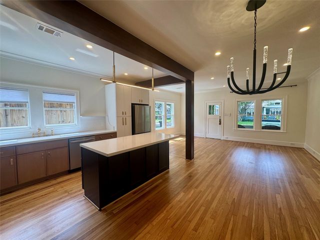 916 W Melwood Street, Houston, TX 77009