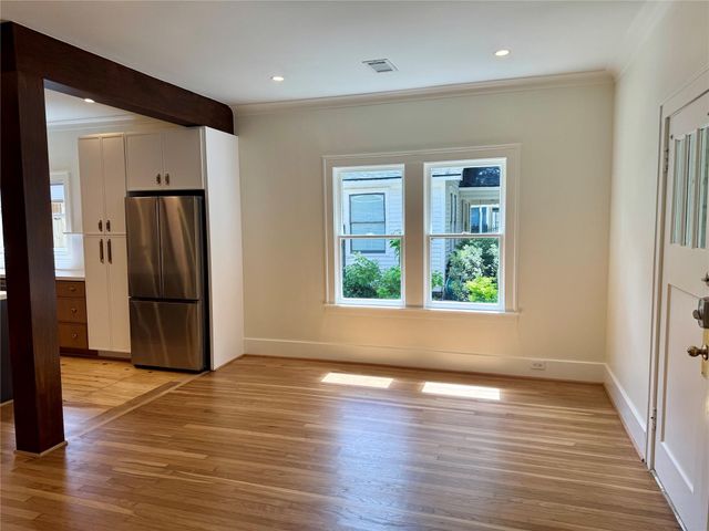 916 W Melwood Street, Houston, TX 77009