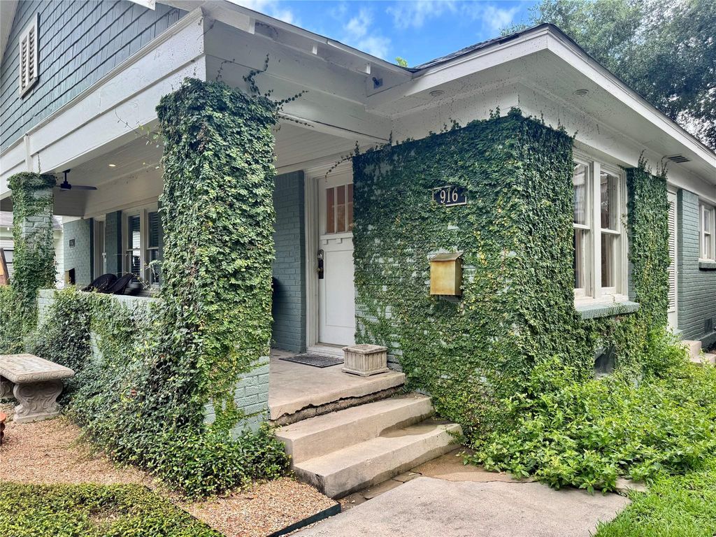 916 W Melwood Street, Houston, TX 77009