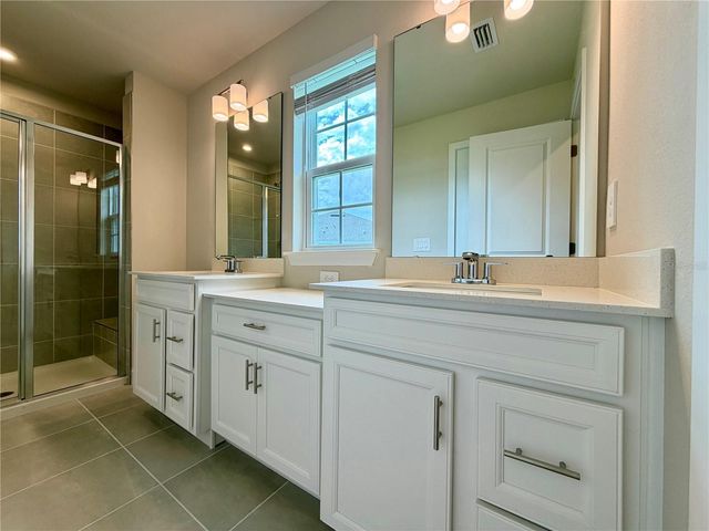 12378 AMBER CREEK CIRCLE, Lakewood Ranch, FL 34211