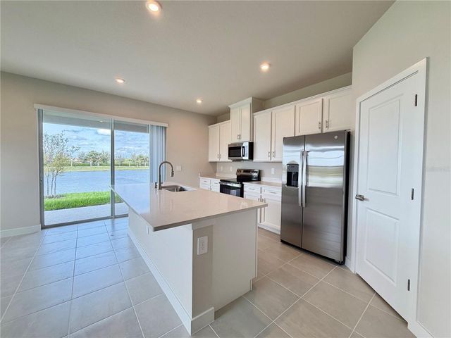 12378 AMBER CREEK CIRCLE, Lakewood Ranch, FL 34211