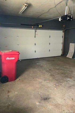 27182 Spring Arbor Drive, Southfield, MI 48076