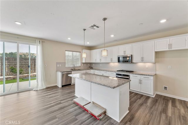 17115 Zion Drive, Canyon Country, CA 91387