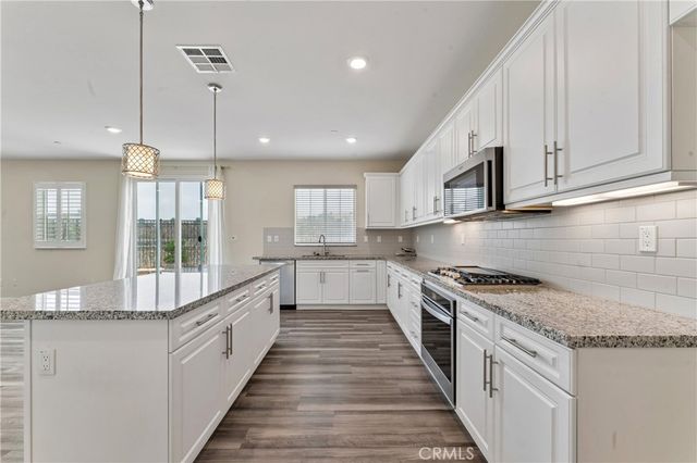 17115 Zion Drive, Canyon Country, CA 91387